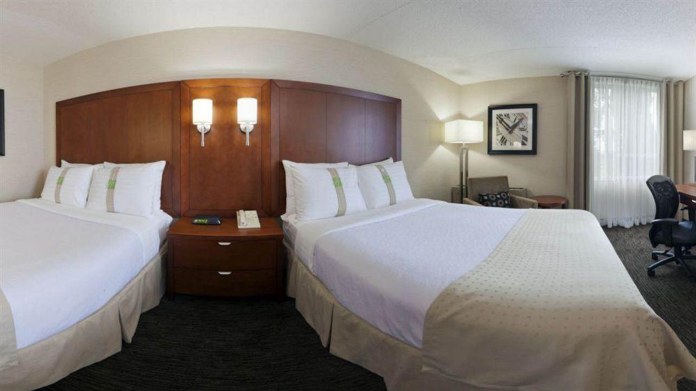 Holiday Inn Oakville Centre By Ihg Εξωτερικό φωτογραφία