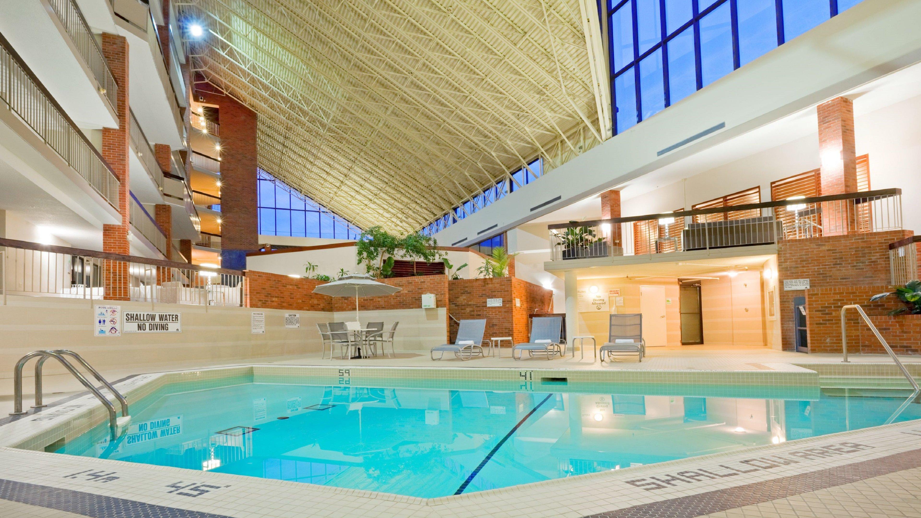 Holiday Inn Oakville Centre By Ihg Εξωτερικό φωτογραφία
