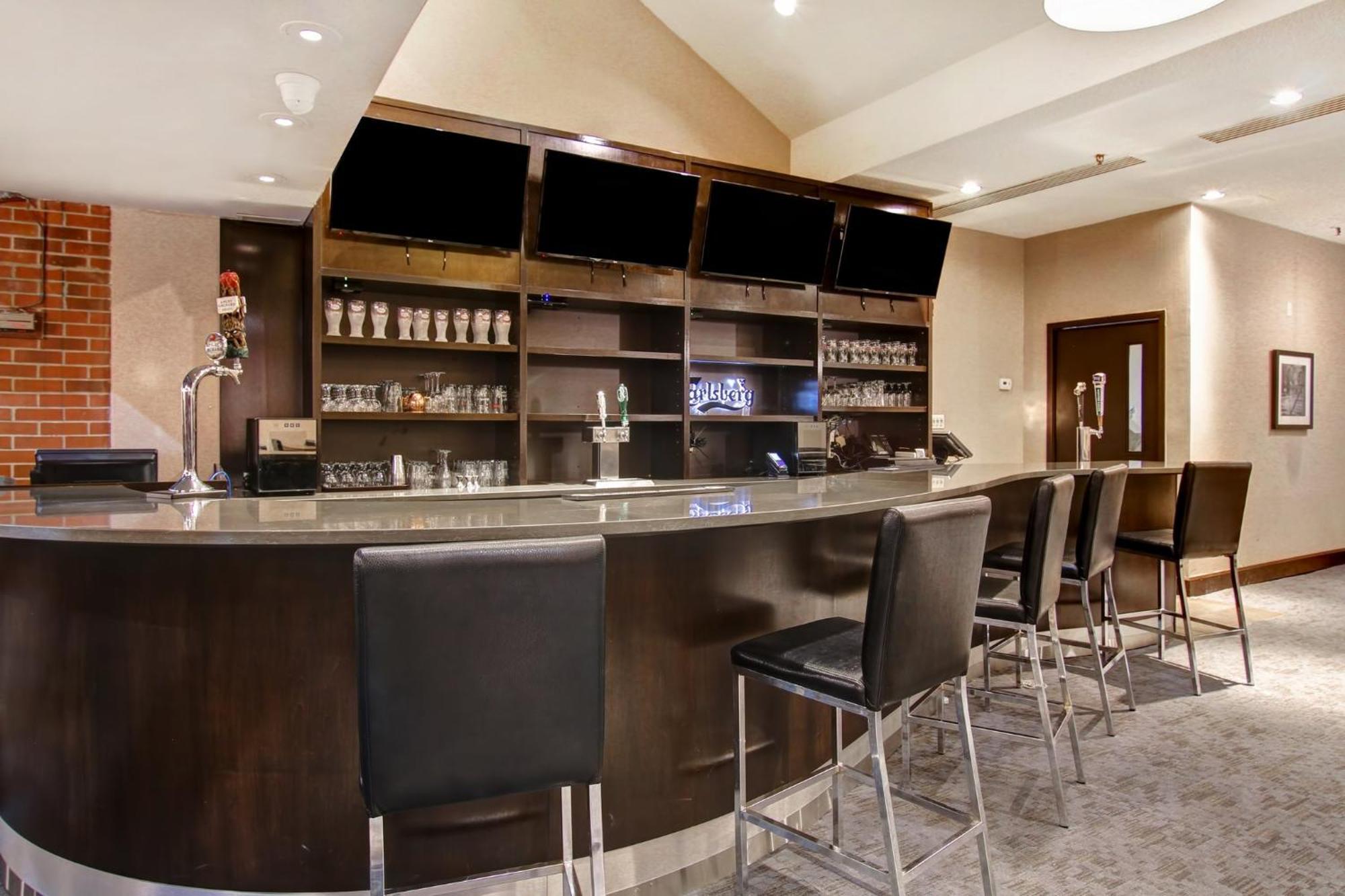 Holiday Inn Oakville Centre By Ihg Εξωτερικό φωτογραφία