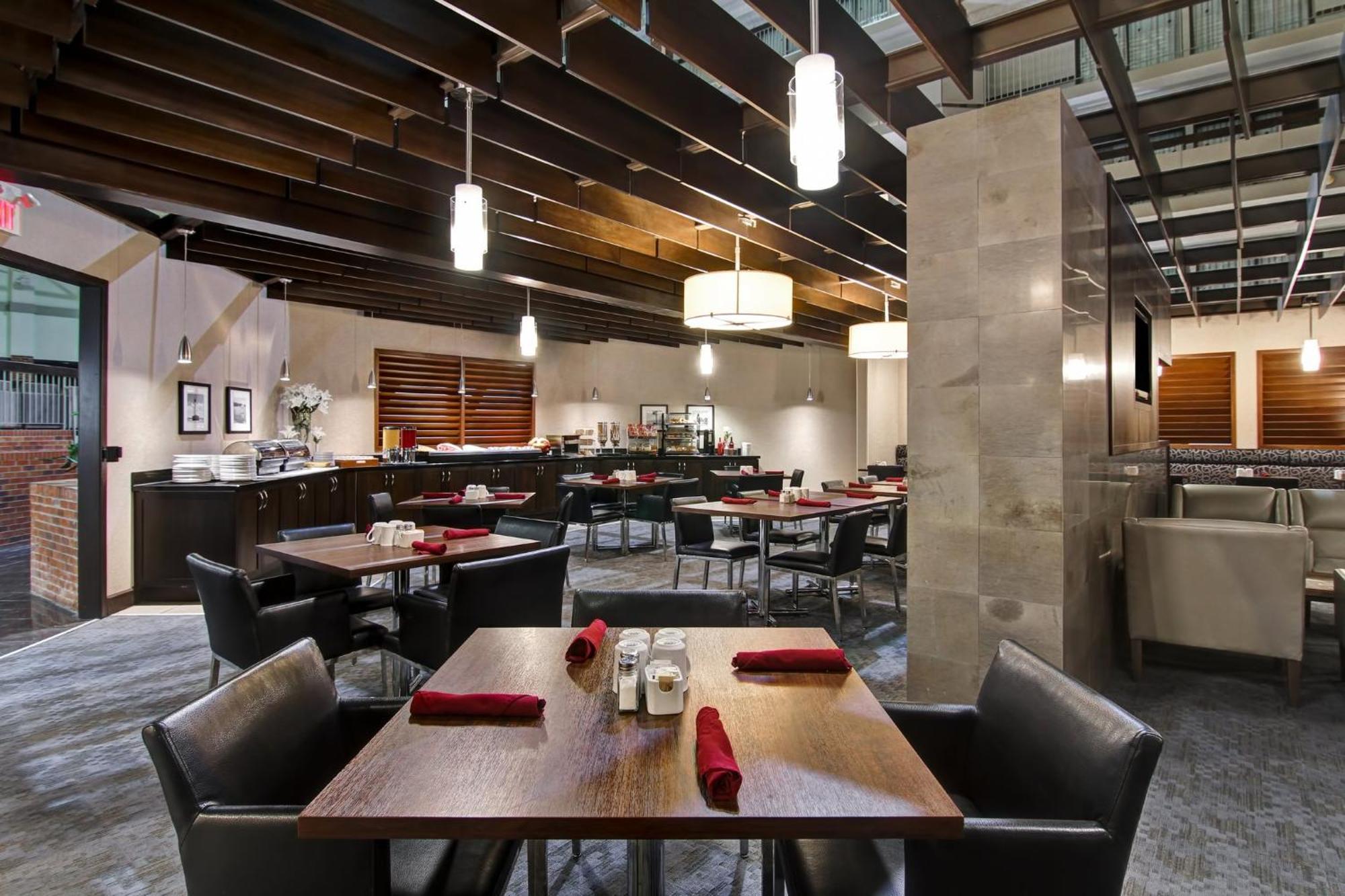 Holiday Inn Oakville Centre By Ihg Εξωτερικό φωτογραφία