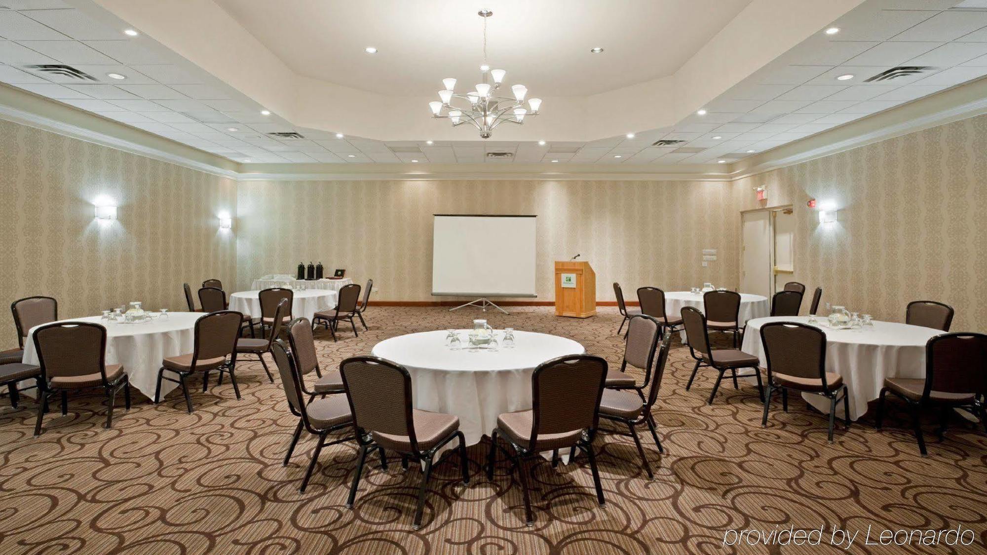 Holiday Inn Oakville Centre By Ihg Ανέσεις φωτογραφία