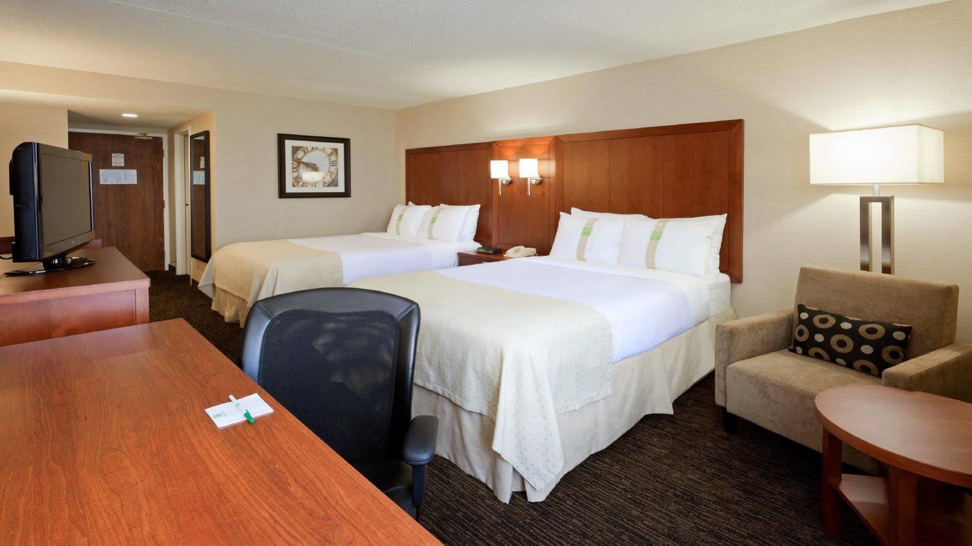 Holiday Inn Oakville Centre By Ihg Εξωτερικό φωτογραφία
